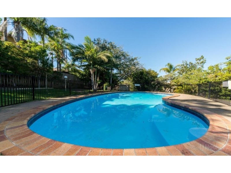 8/71 Olsen Avenue, Labrador QLD 4215