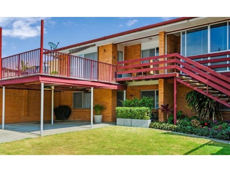 1/8 Labrador Street, Labrador QLD 4215