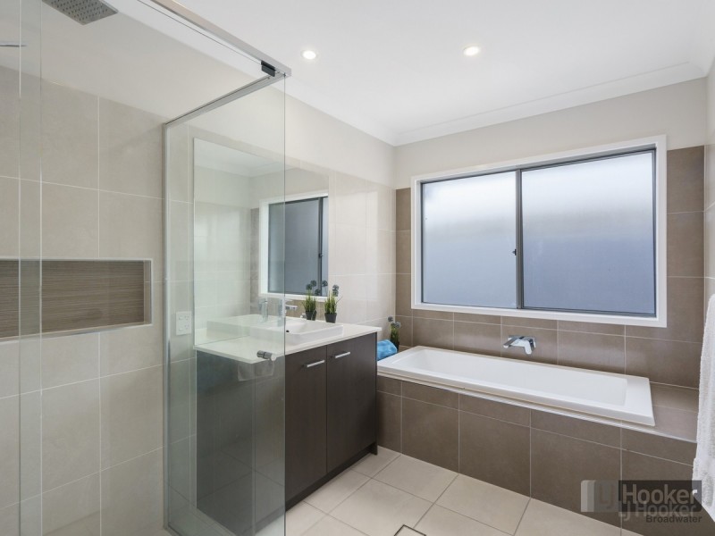 87 The Peninsula, Helensvale QLD 4212
