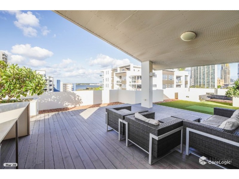 18/171 Scarborough Street, Southport QLD 4215