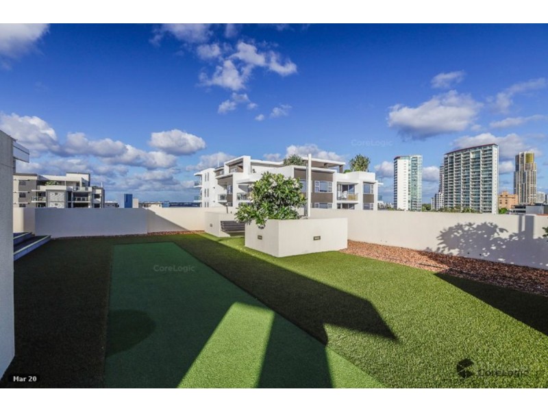 18/171 Scarborough Street, Southport QLD 4215