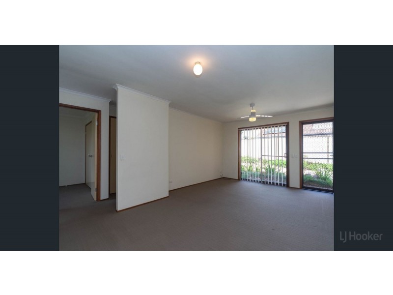 1/283 Government Road, Labrador QLD 4215