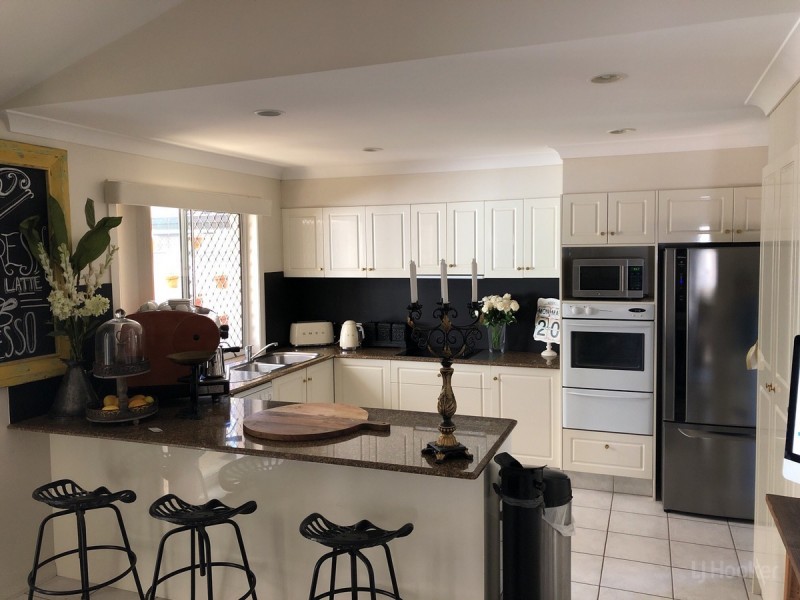 37 Tranquility Circuit, Helensvale QLD 4212