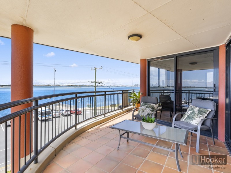 9/274 Marine Parade, Labrador QLD 4215