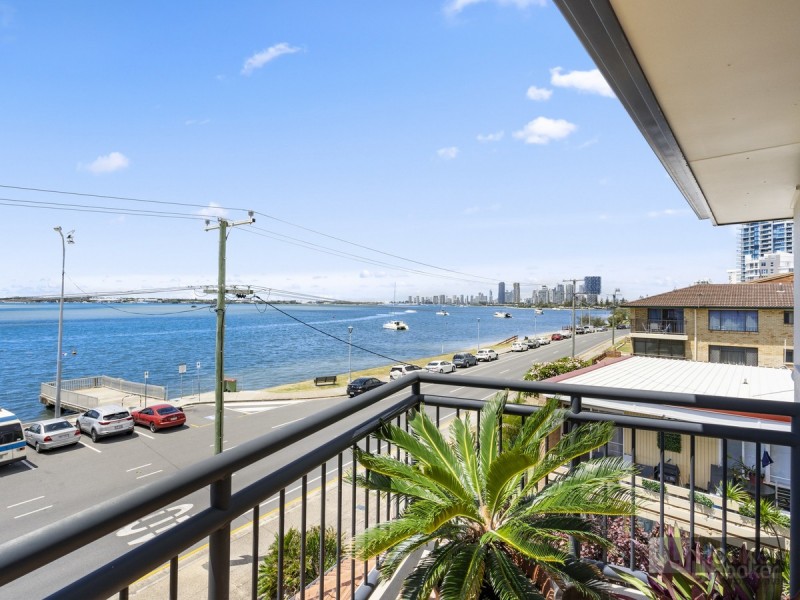 9/274 Marine Parade, Labrador QLD 4215