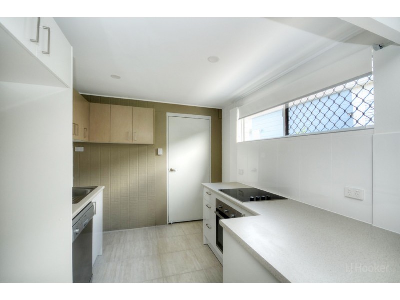 1a/56 Imperial Parade, Labrador QLD 4215