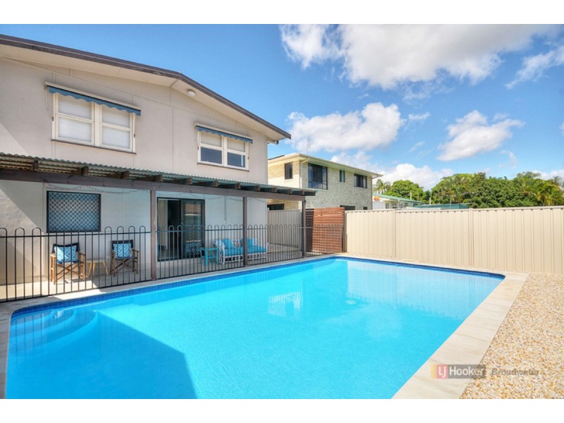 53 Deakin Avenue, Southport QLD 4215