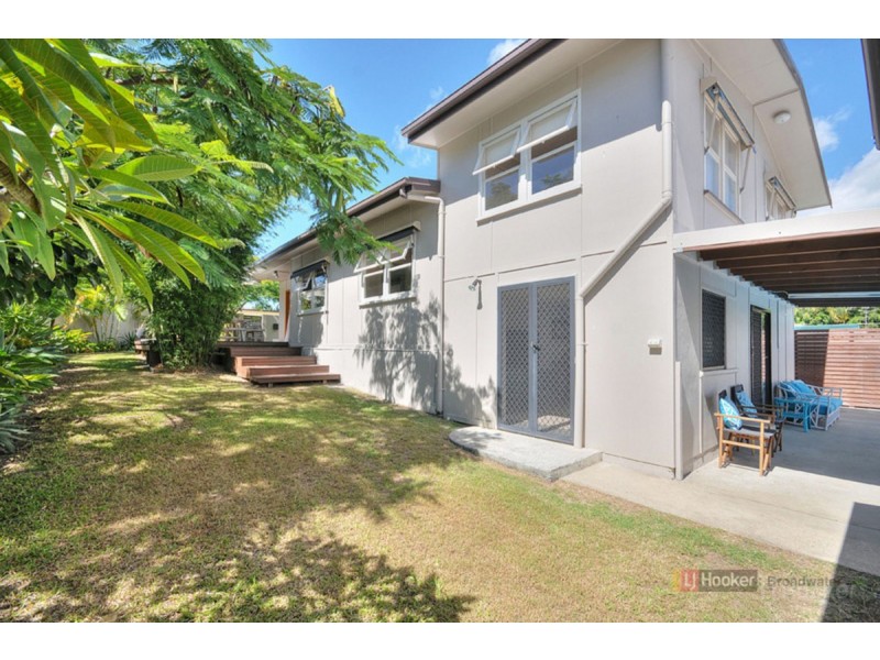 53 Deakin Avenue, Southport QLD 4215