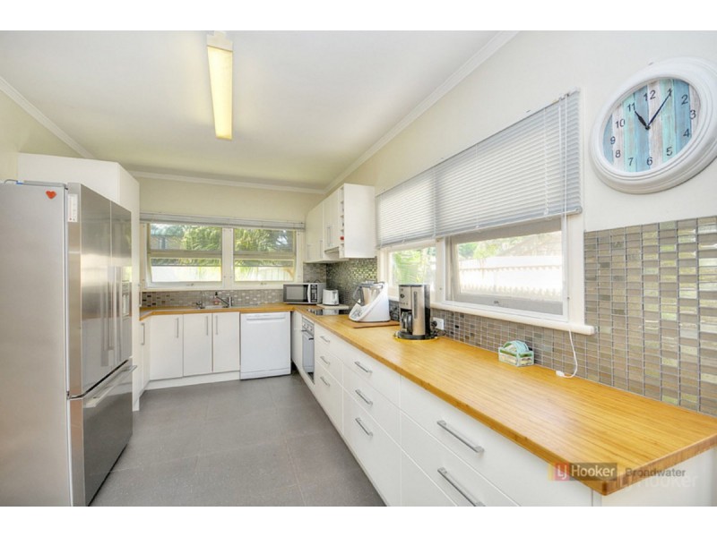 53 Deakin Avenue, Southport QLD 4215