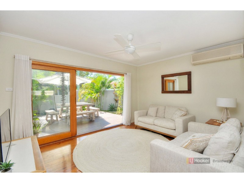 53 Deakin Avenue, Southport QLD 4215