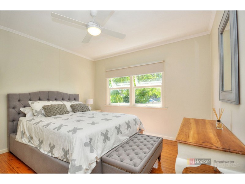 53 Deakin Avenue, Southport QLD 4215