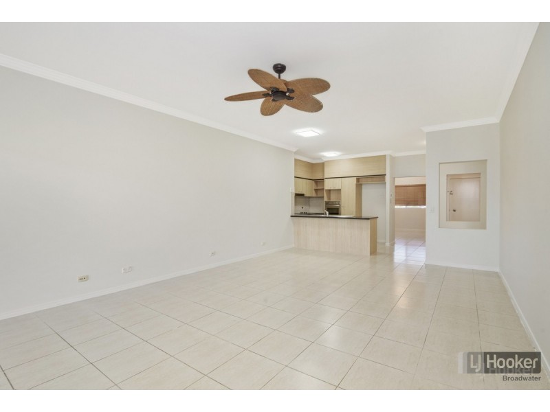 14/82 Limetree Parade, Runaway Bay QLD 4216