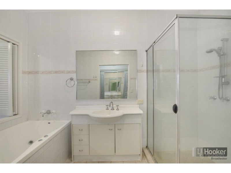 14/82 Limetree Parade, Runaway Bay QLD 4216