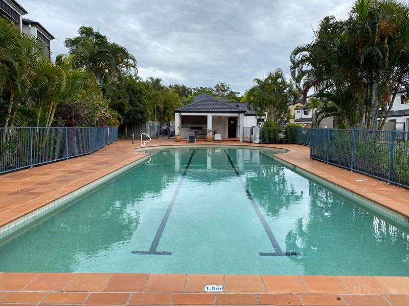 14/82 Limetree Parade, Runaway Bay QLD 4216