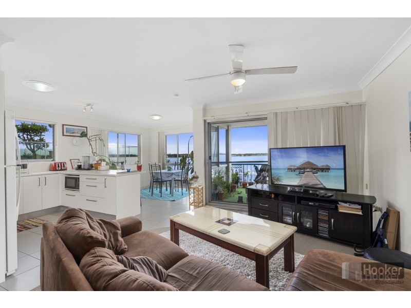 10/294 Marine Parade, Labrador QLD 4215