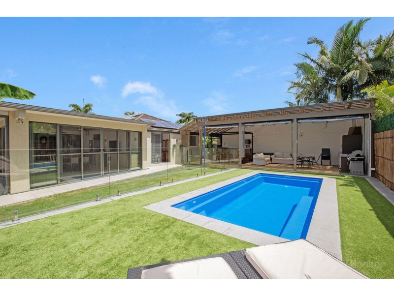 17 Shinnecock Close, Hope Island QLD 4212