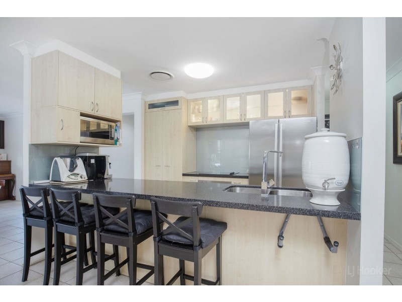 17 Shinnecock Close, Hope Island QLD 4212