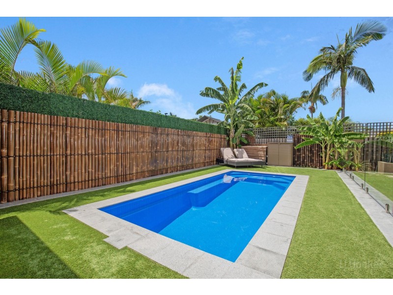 17 Shinnecock Close, Hope Island QLD 4212