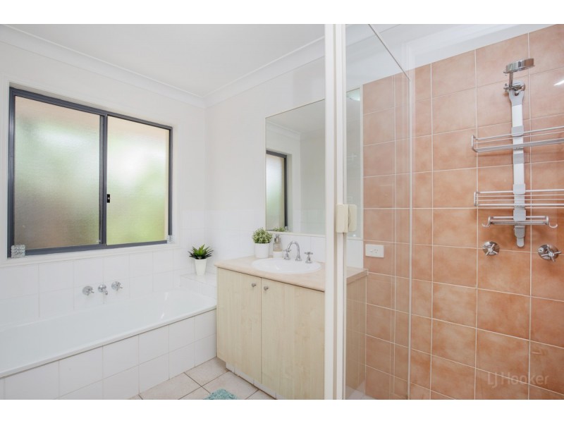 17 Shinnecock Close, Hope Island QLD 4212