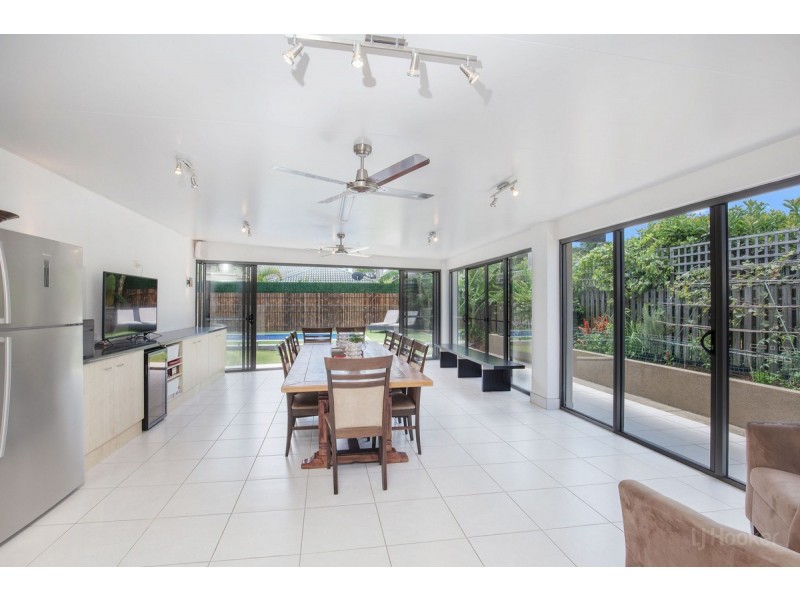 17 Shinnecock Close, Hope Island QLD 4212