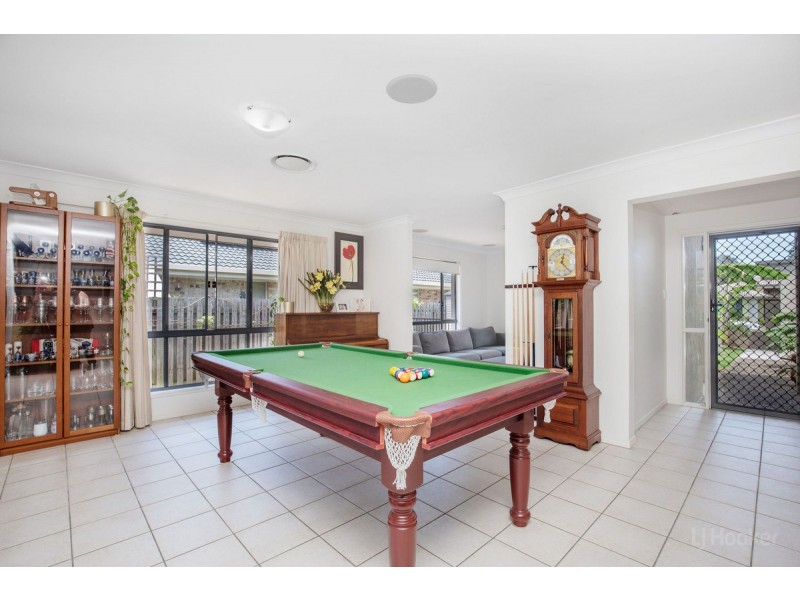 17 Shinnecock Close, Hope Island QLD 4212