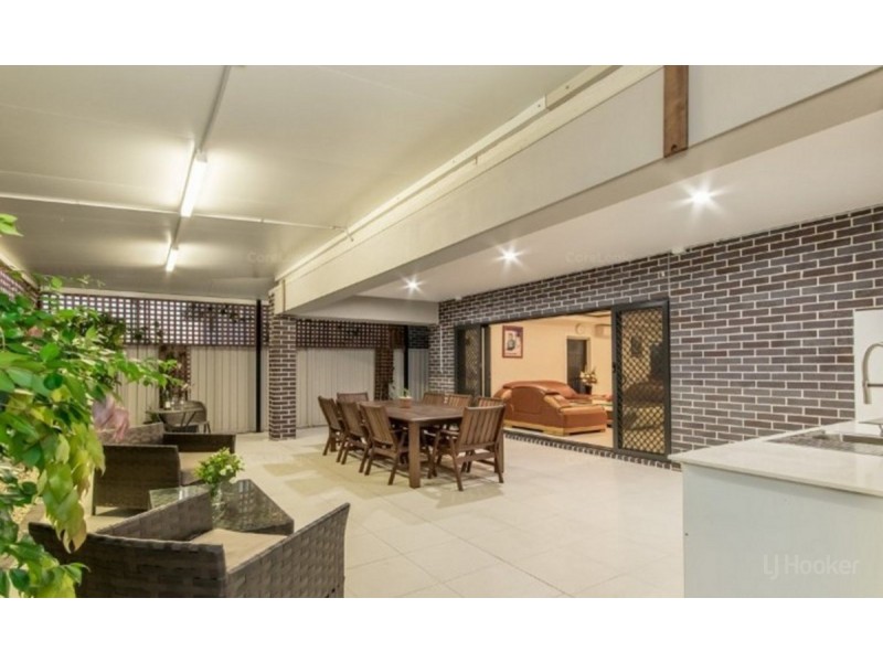 20 Third Avenue, Labrador QLD 4215