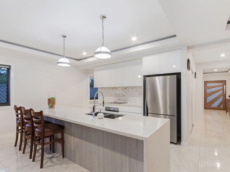 20 Third Avenue, Labrador QLD 4215