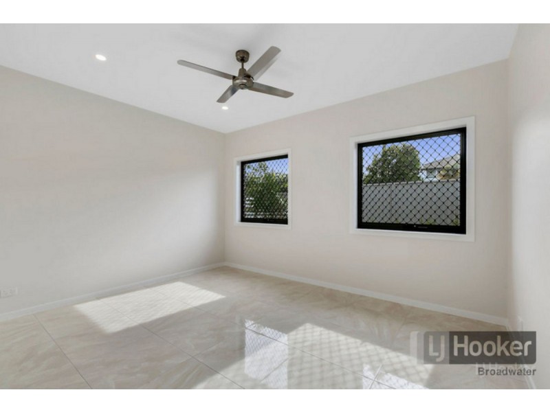 20 Third Avenue, Labrador QLD 4215