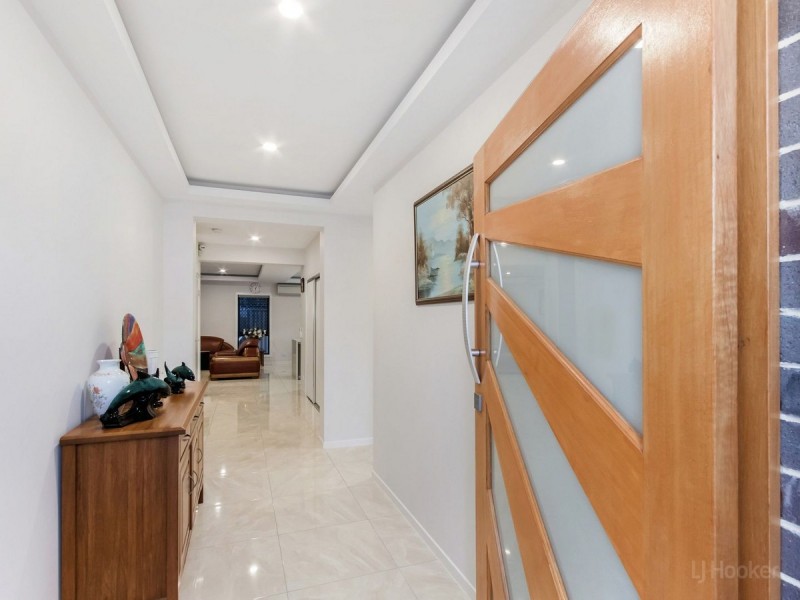 20 Third Avenue, Labrador QLD 4215