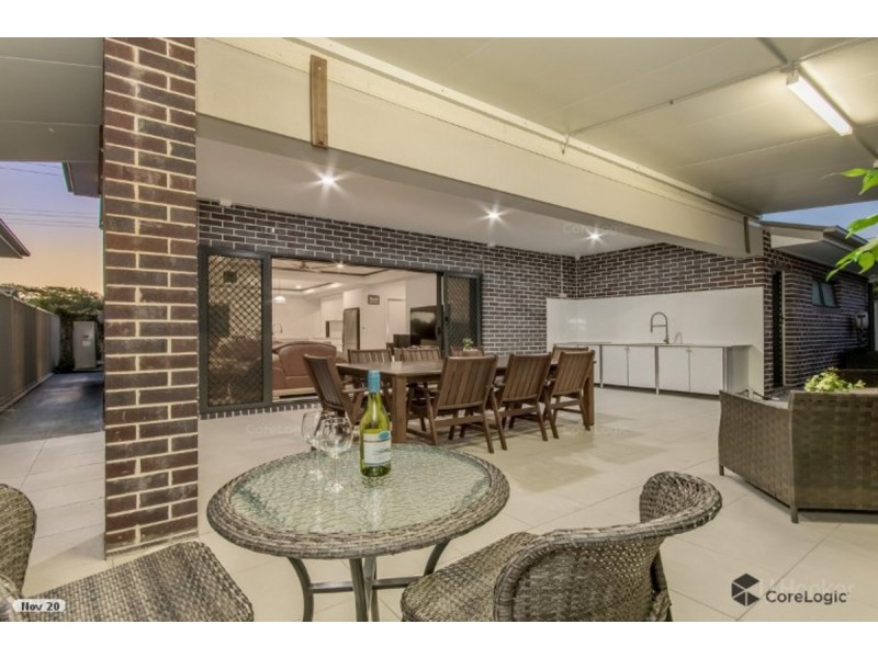 20 Third Avenue, Labrador QLD 4215