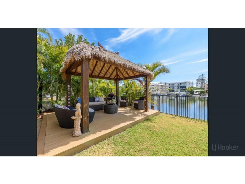 1/48 Vaggelas Crescent, Biggera Waters QLD 4216
