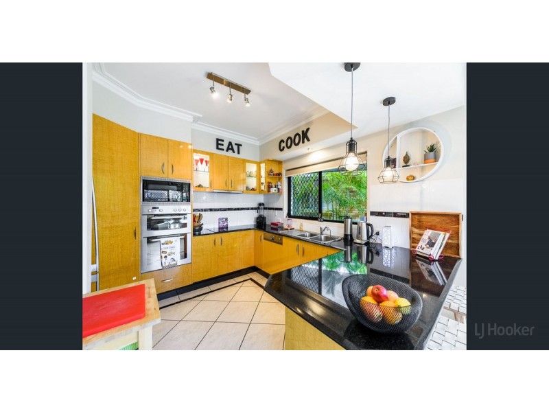 1/48 Vaggelas Crescent, Biggera Waters QLD 4216