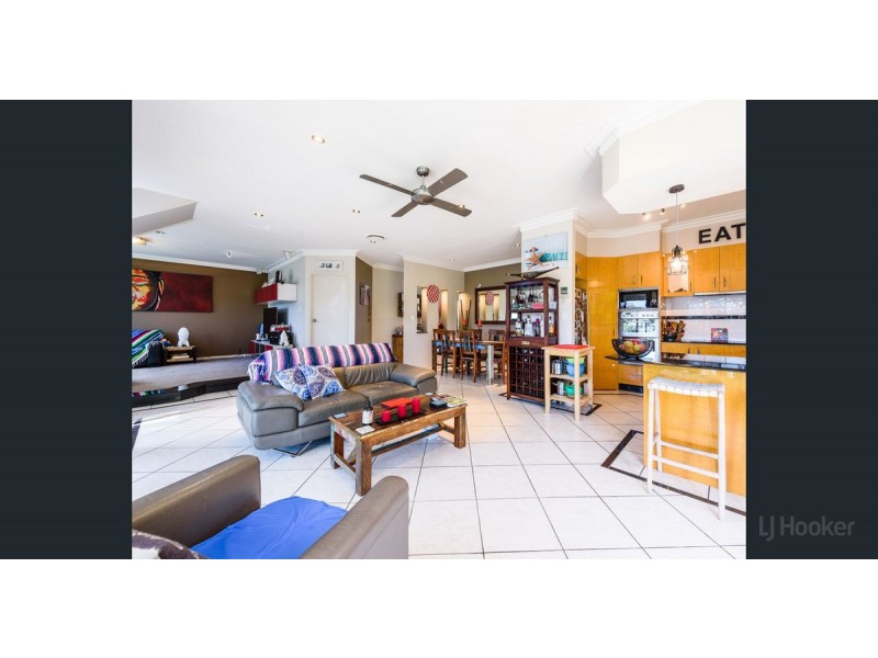 1/48 Vaggelas Crescent, Biggera Waters QLD 4216