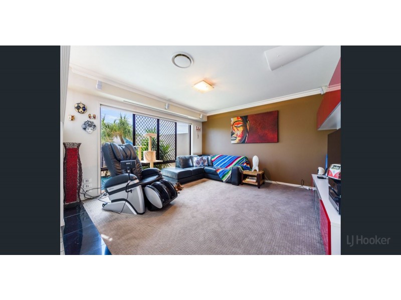 1/48 Vaggelas Crescent, Biggera Waters QLD 4216