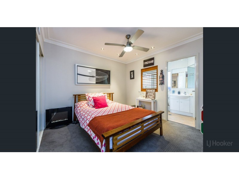 1/48 Vaggelas Crescent, Biggera Waters QLD 4216