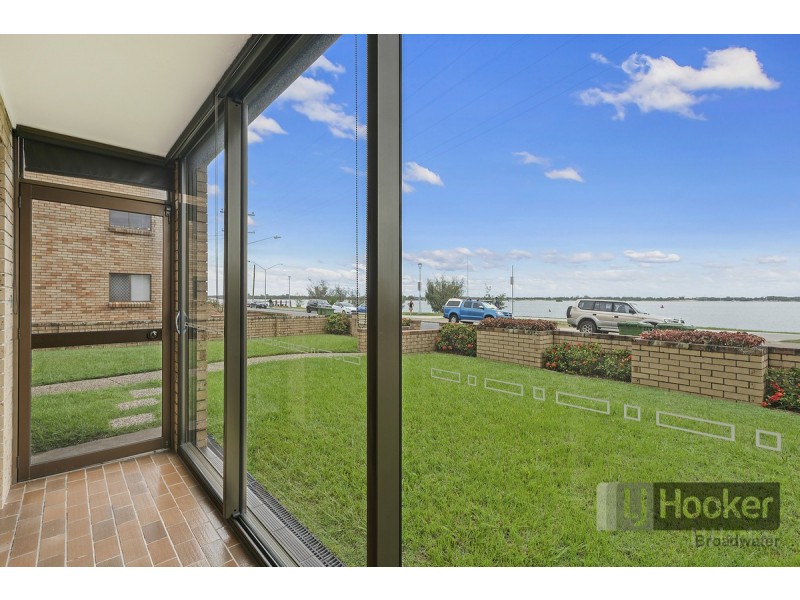1/250 Marine Parade, Labrador QLD 4215