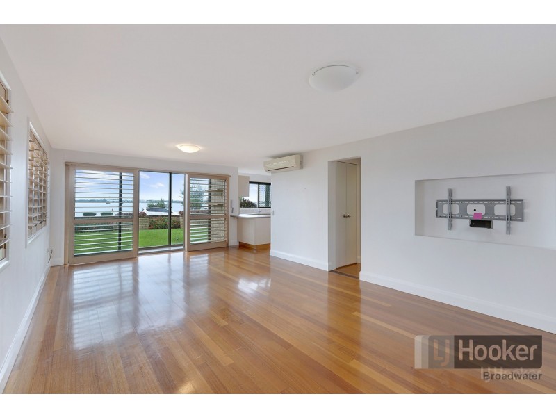 1/250 Marine Parade, Labrador QLD 4215