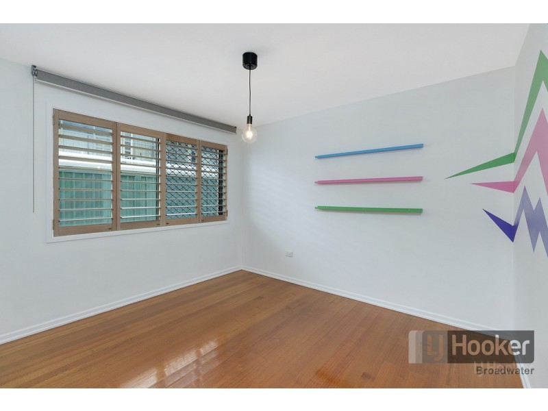 1/250 Marine Parade, Labrador QLD 4215