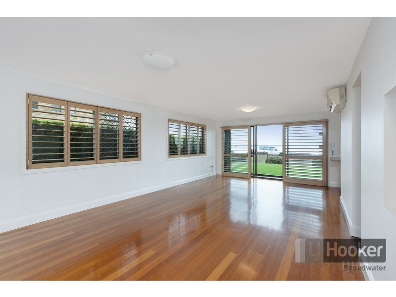 1/250 Marine Parade, Labrador QLD 4215