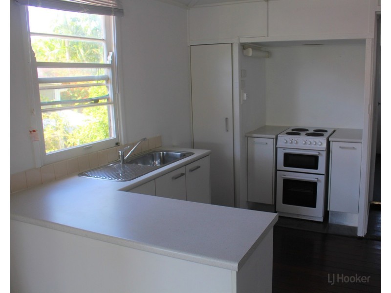 28 Central Street, Labrador QLD 4215