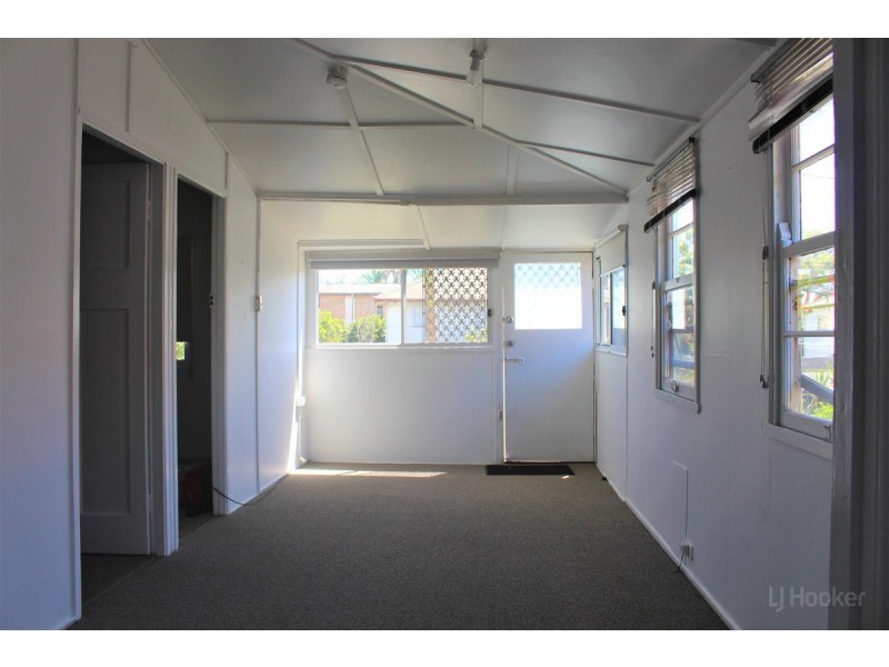 28 Central Street, Labrador QLD 4215
