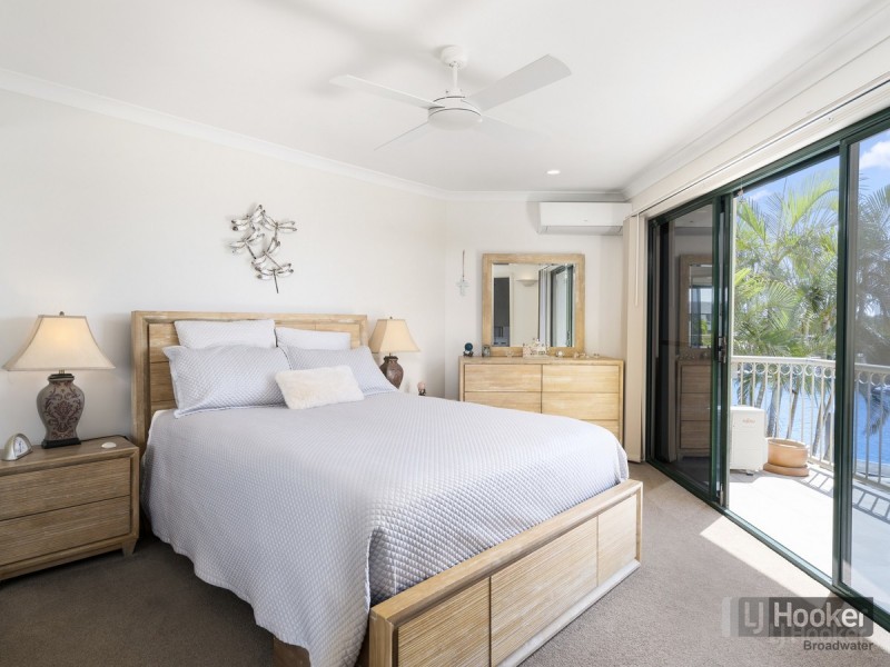 27/100 Morala Avenue, Runaway Bay QLD 4216