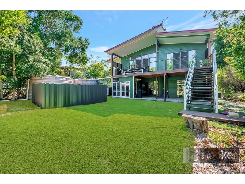 20 Mid Esplanade, South Stradbroke QLD 4216