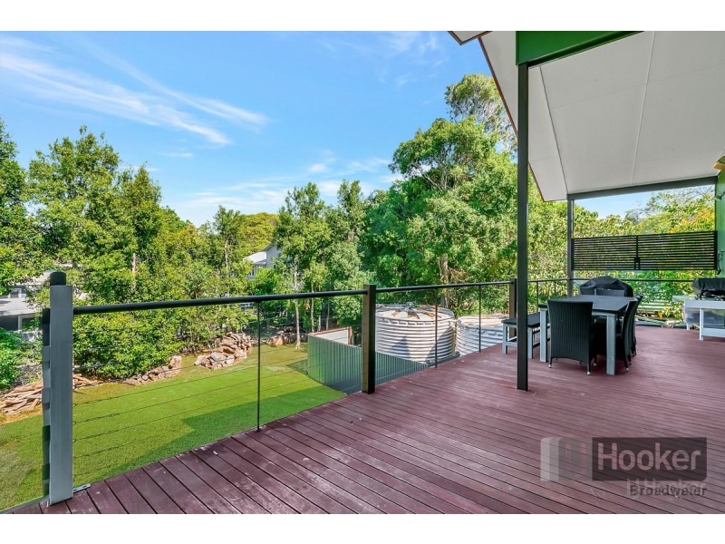 20 Mid Esplanade, South Stradbroke QLD 4216
