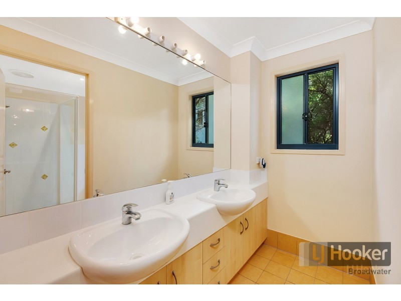 20 Mid Esplanade, South Stradbroke QLD 4216