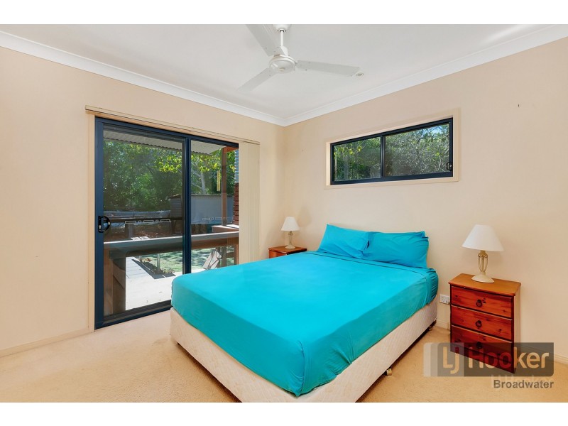 20 Mid Esplanade, South Stradbroke QLD 4216