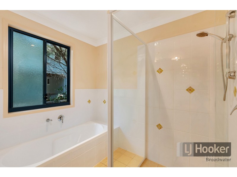 20 Mid Esplanade, South Stradbroke QLD 4216