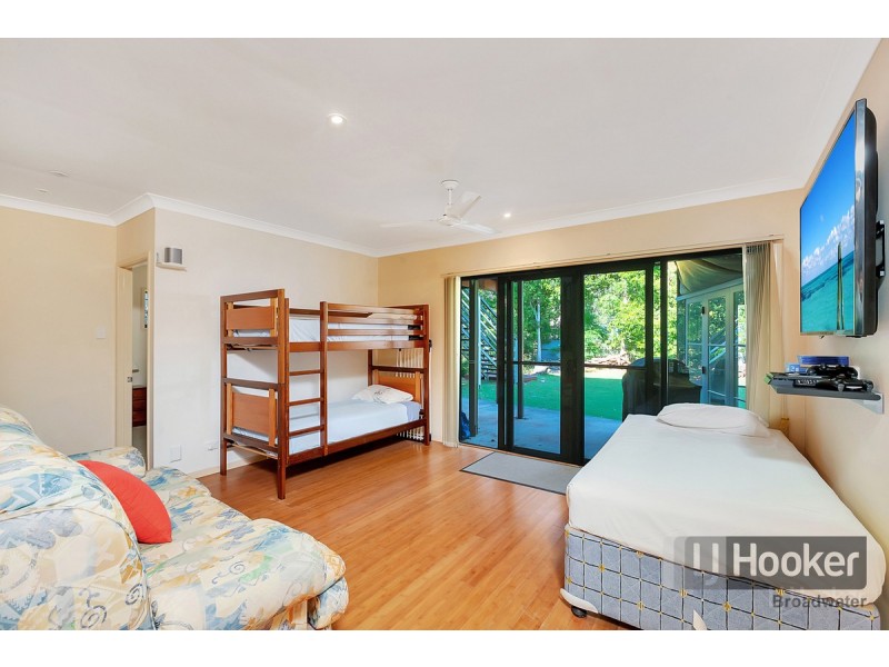 20 Mid Esplanade, South Stradbroke QLD 4216