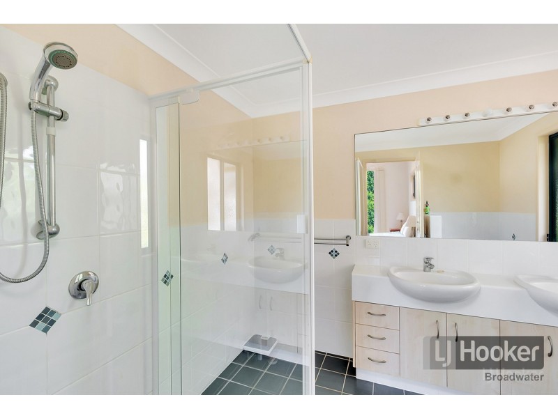 20 Mid Esplanade, South Stradbroke QLD 4216