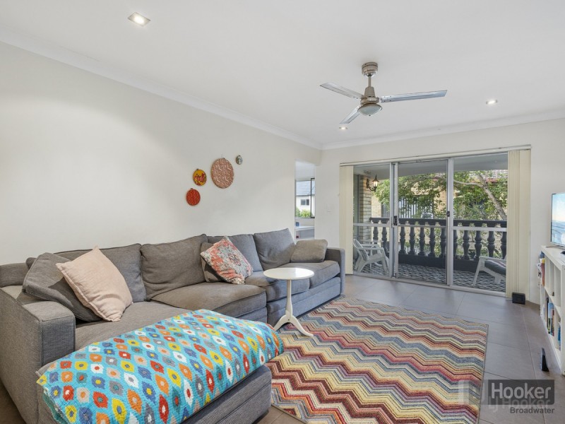 9/216 Marine Parade, Labrador QLD 4215